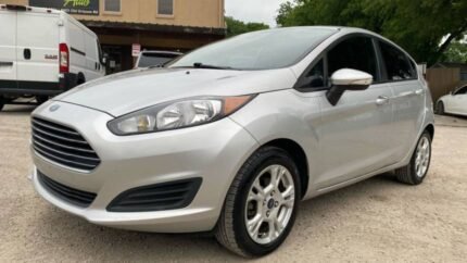 2015 Ford Fiesta SE Hatchback